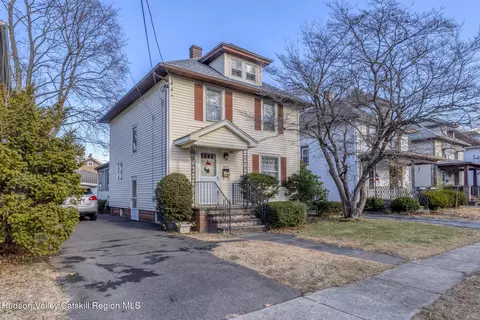 15 Derrenbacher St, Kingston, NY 12401