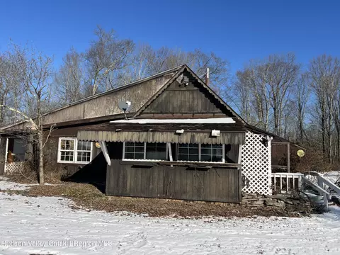 854 New Paltz Rd, Highland, NY 12528