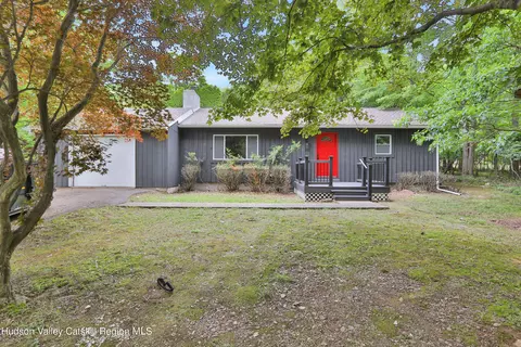 122 Cole Bank Rd, Saugerties, NY 12477