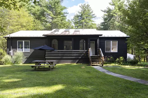 31 Joy Rdg, Woodstock, NY 12498