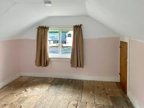 Bedroom - 77 Maple Ave, Catskill, NY 12414 photo 4 of 5
