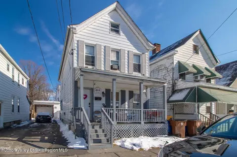 42 Sterling Street, Kingston, NY 12401