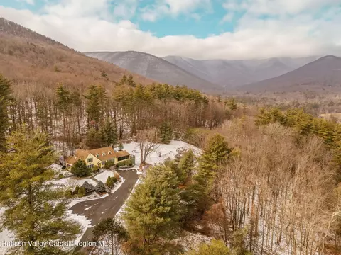 72 High Point Mountain Rd, West Shokan, NY 12494