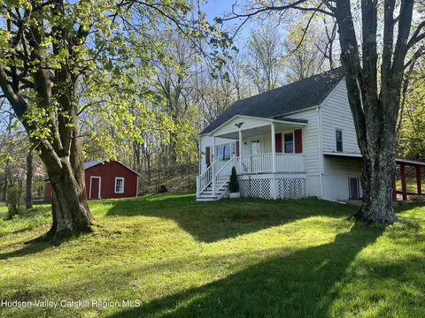 1234 Kings Hwy, Saugerties, NY 12477