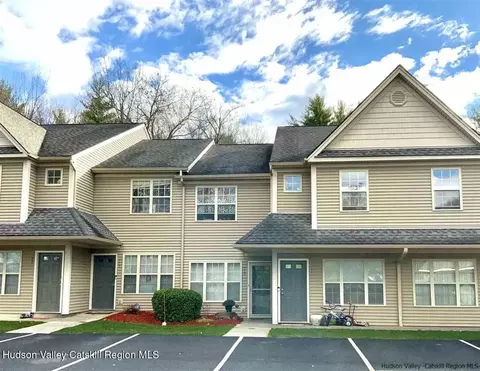 777 Gregory Ct, Highland, NY 12528