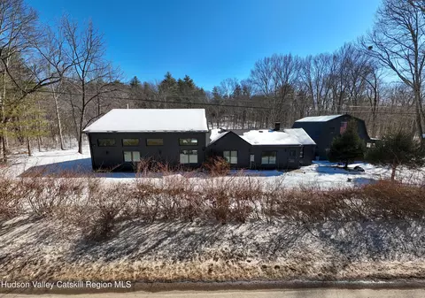 573 Old Kings Hwy, Accord, NY 12404