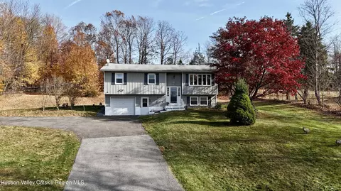 322 Plattekill Ardonia Rd, Wallkill, NY 12589