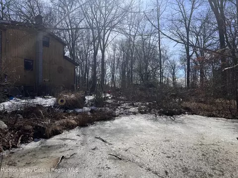 2439 Bruynswick Rd, Wallkill, NY 12589 photo 10