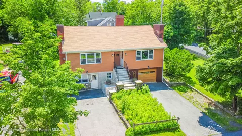 16 Mohonk Ave, New Paltz, NY 12561