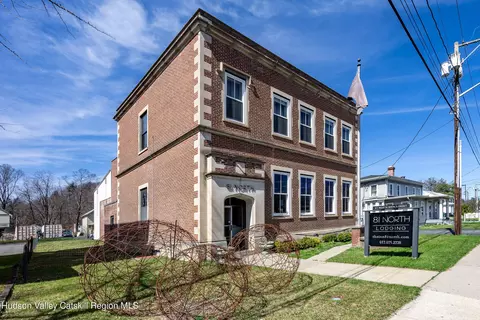 81 N Main St, Ellenville, NY 12428