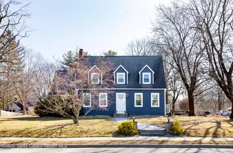 40 S Manheim Blvd, New Paltz, NY 12561