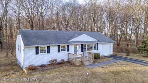 55 Jefferson Rd, Red Hook, NY 12571