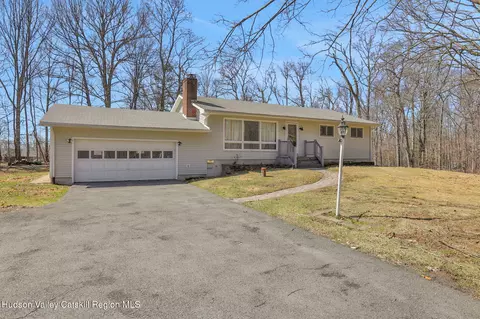 95 Dubois Rd, New Paltz, NY 12561