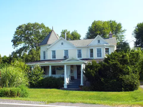 520 Glasco Tpke, Saugerties, NY 12477