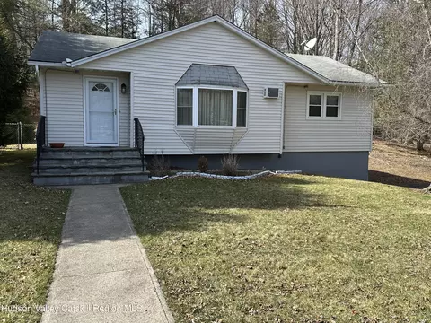 3 Brook St, Ellenville, NY 12428