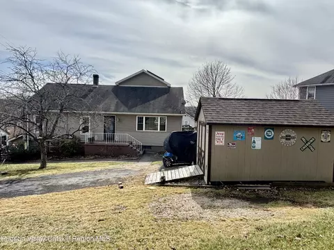6 Maple St, Catskill, NY 12414 photo 2