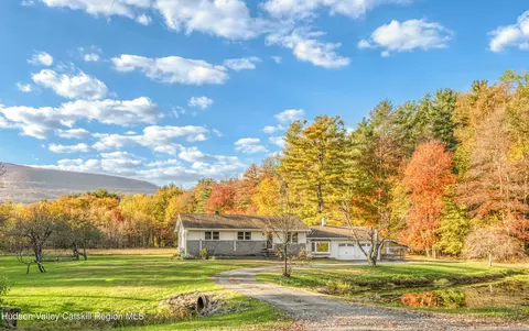 1221 Blue Mountain Rd, Saugerties, NY 12477