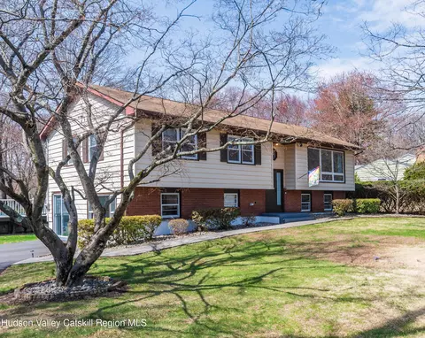 22 Montfort Rd, Wappingers Falls, NY 12590