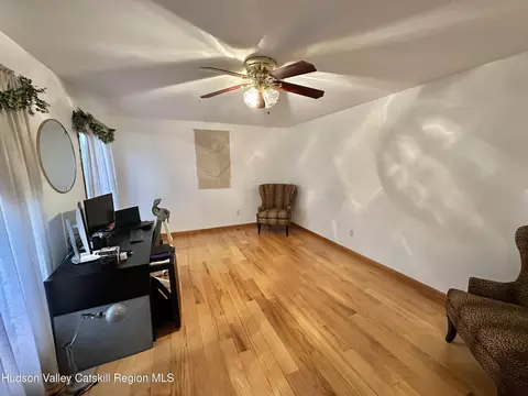 90 River Glen Rd, Wallkill, NY 12589 photo 8