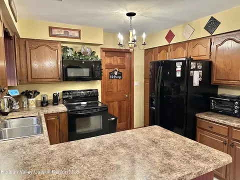 90 River Glen Rd, Wallkill, NY 12589 photo 13