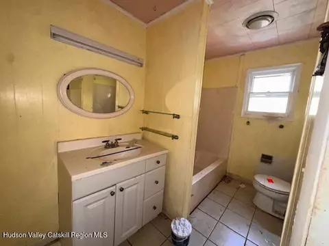 Bath - 276 Silver Spur Rd E, Cairo, NY 12413 photo 1 of 1