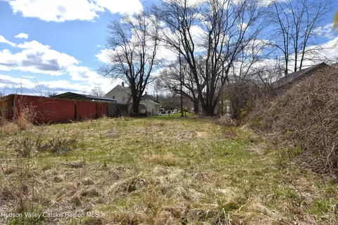 112 John St, East Kingston, NY 12401