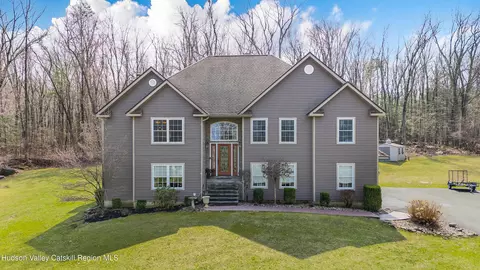 71 Highland Rd, Ulster Park, NY 12487