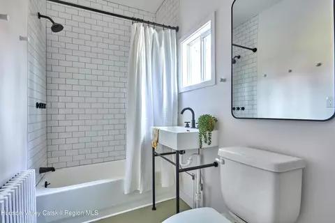 Bath - 15 Summit Ave, Catskill, NY 12414 photo 1 of 2