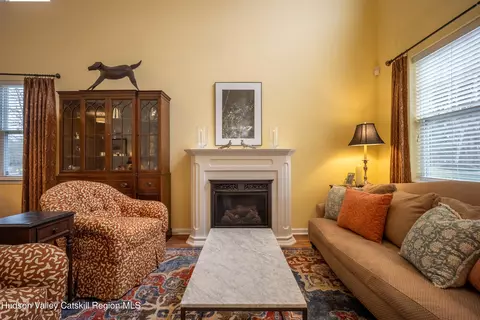 Living - 53 Halley Ct, Poughkeepsie, NY 12601 photo 2 of 3