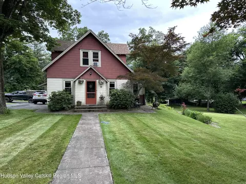 22 Hill St, Napanoch, NY 12458