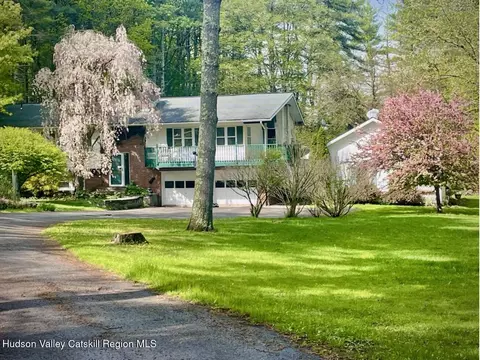 146 Sherman Rd, Kingston, NY 12401