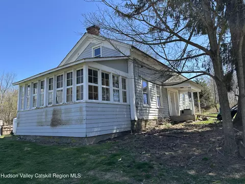 Exterior - 43 Hoffman Rd, Wallkill, NY 12589 photo 3 of 8
