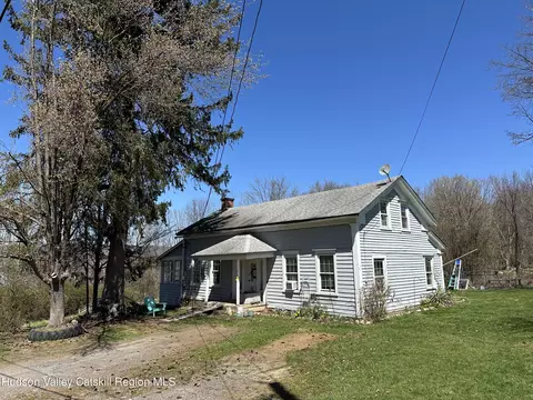Exterior - 43 Hoffman Rd, Wallkill, NY 12589 photo 2 of 8