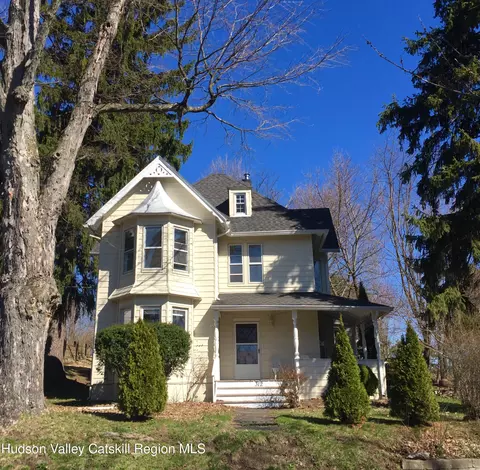 312 Crescent Ave, Highland, NY 12528