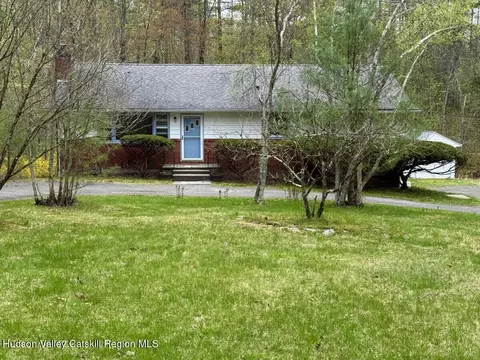176 W Hurley Rd, Woodstock, NY 12498