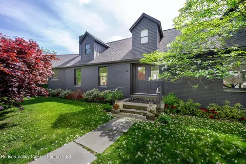 72 Fiero Rd, Saugerties, NY 12477