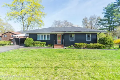 2186 Ny-32, Modena, NY 12548