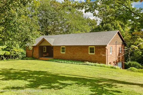 44 Dogwood Dr, Shokan, NY 12481