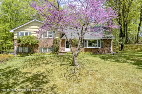 152 Flower Hl, Kingston, NY 12401
