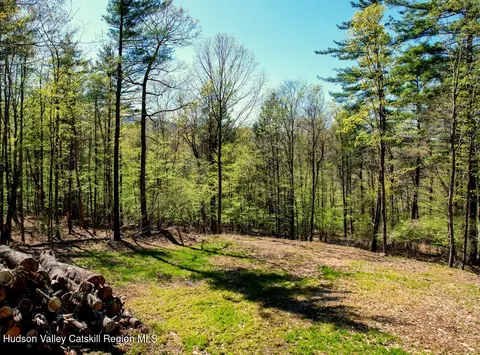 5305 Route 212, Mount Tremper, NY 12457