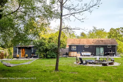 1637 Glasco Tpke, Woodstock, NY 12498