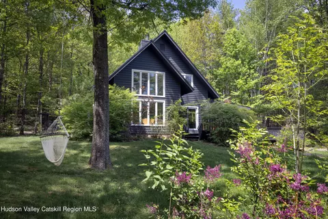 36 Ridgewood Rd, Kerhonkson, NY 12446
