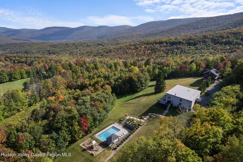 88 Minew Rd, Lexington, NY 12452