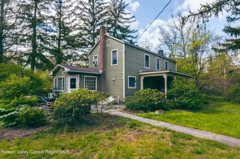 40 Hanzl Ln, Saugerties, NY 12477