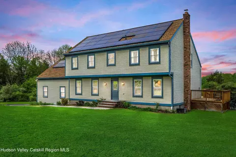 141 E Ridge Rd, Warwick, NY 10990