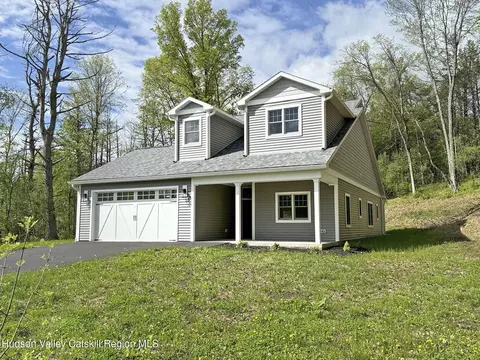 1980 Sleepy Hollow Rd, Athens, NY 12015