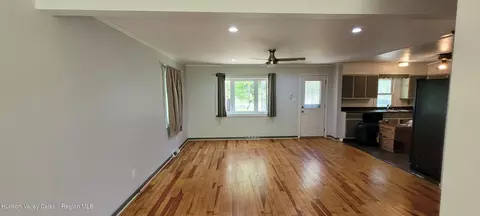 Living - 995 River Road Rd, Selkirk, NY 12158 photo 2 of 4