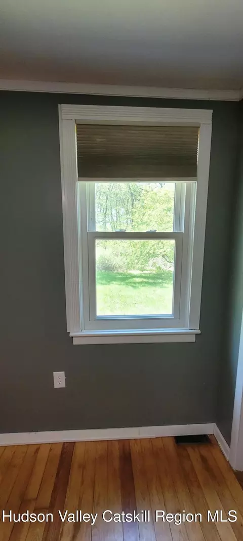 Entry Way - 995 River Road Rd, Selkirk, NY 12158 photo 3 of 4