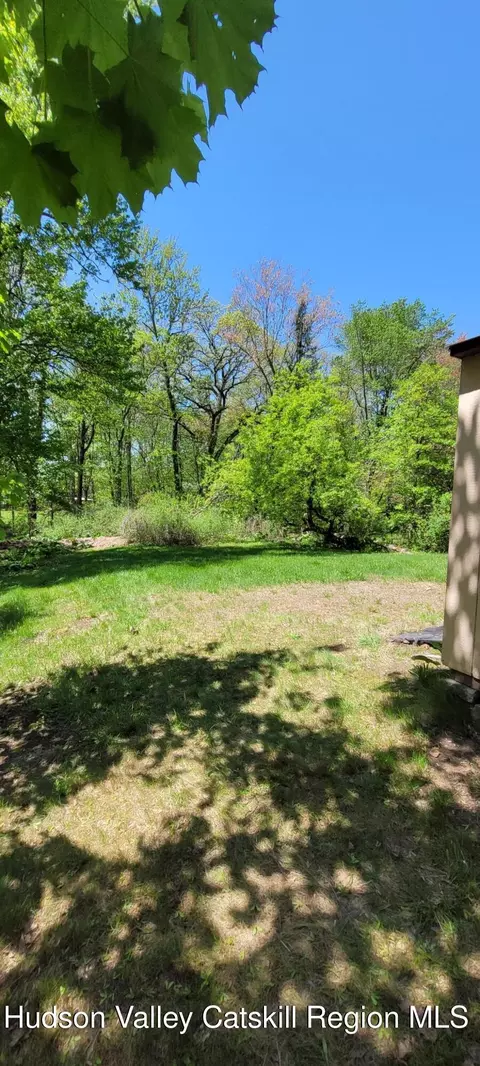 Exterior - 995 River Road Rd, Selkirk, NY 12158 photo 3 of 6