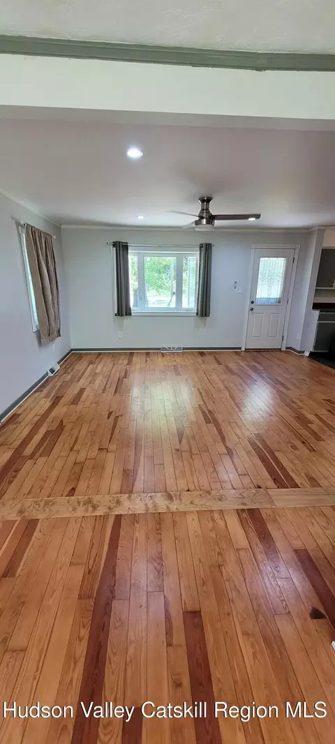Living - 995 River Road Rd, Selkirk, NY 12158 photo 3 of 4